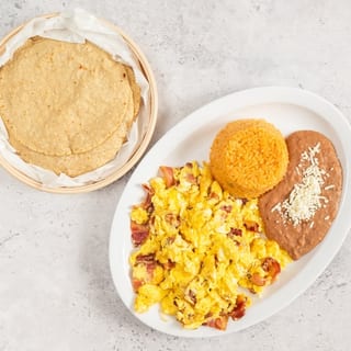 Huevos Con Tocino / Eggs with Bacon